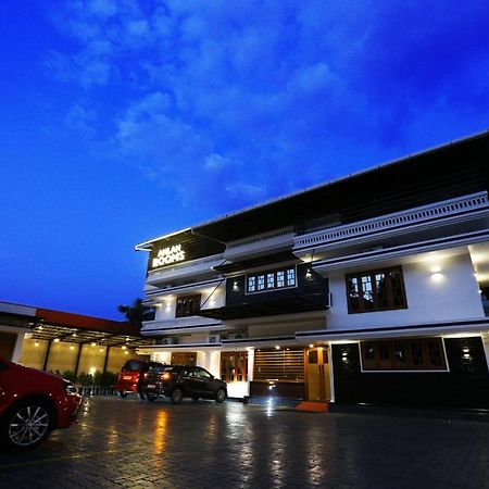 Ahlan Luxury Rooms Kochi エクステリア 写真